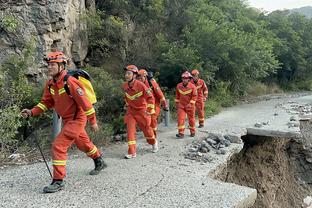 库里本季下半场场均15.2分 比第二得分手克莱场均得分仅差1分